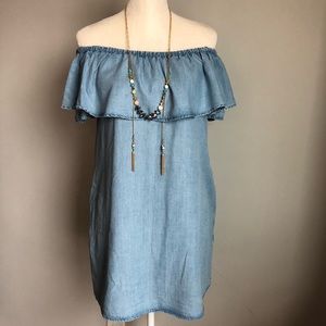 Zara off the shoulder chambray dress w/ POCKETS! S